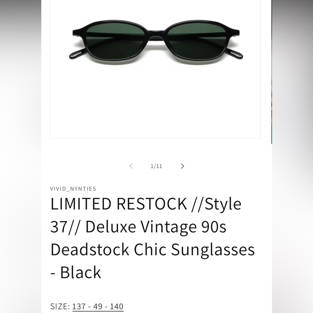 Vivid 90s black sunglasses
